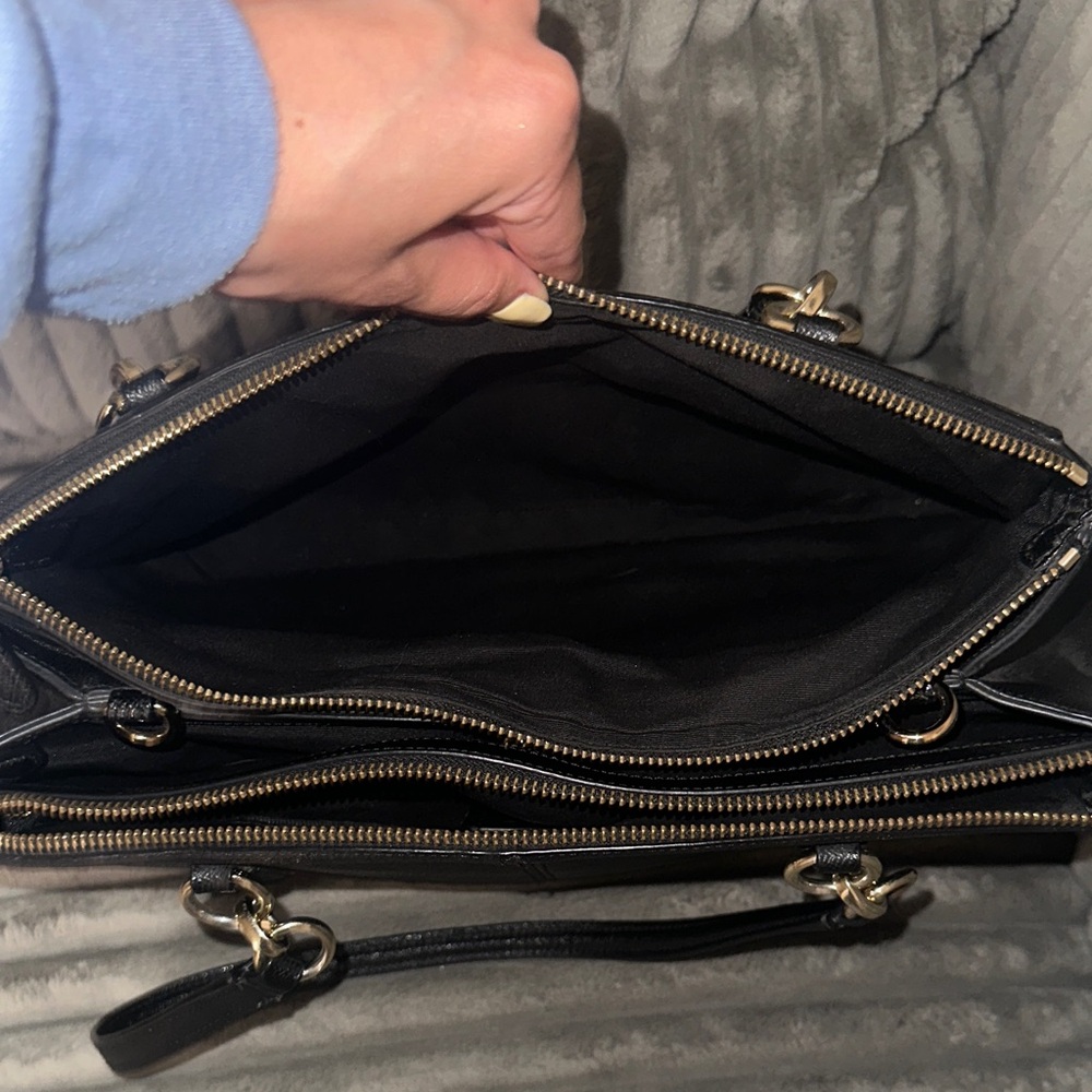 Coach Black Leather Shoulder Bag - Picture 5 of 5